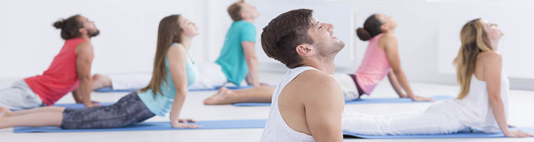 Débuter le yoga avec un prof de yoga